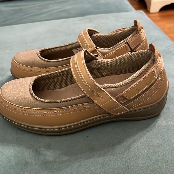 Orthofeet Chickasaw Mary Jane Comfort Walking Shoes 7D - Picture 2 of 6